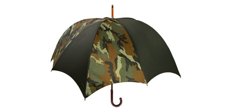 男性用の「GRANDE」と、女性用の「Rhythm」「DiCesare Designs」の傘