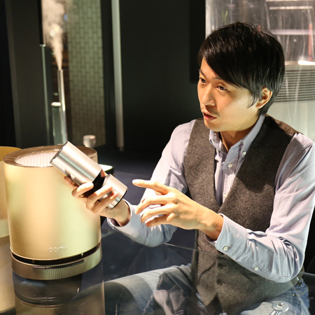 cado(カドー)の代表兼クリエイティブディレクターを務める鈴木健氏
