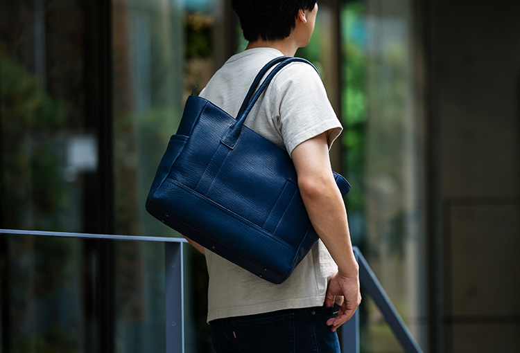 azzuni】ゴートレザー トートバッグ M capa | 藤巻百貨店