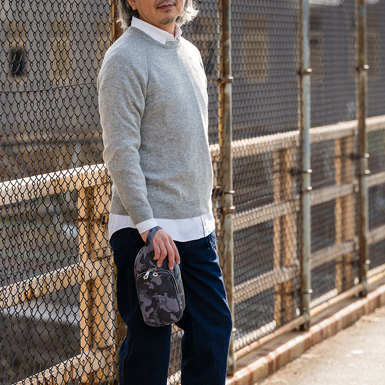 デニムリメイバッグ 大サイズ上部ファスナー 一点物 迷彩ダークグレー HMAEN】藤巻別注フォレストグレー 迷彩シリーズ | 藤巻百貨店