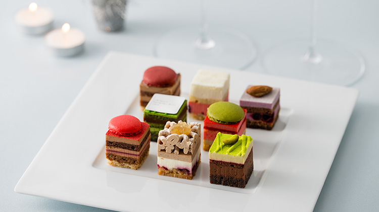 【パティスリー・サダハル・アオキ・パリ】ひと口 アソートケーキ 「デギュスタシオン イヴェール」
