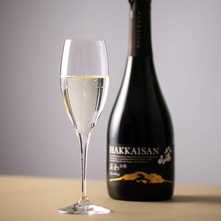 【八海山】瓶内二次発酵酒 白麹あわ 八海山
