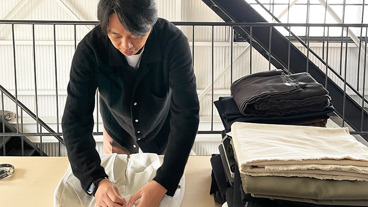 【FANTASTICDAYS】コーデュロイリラックステーパードパンツ