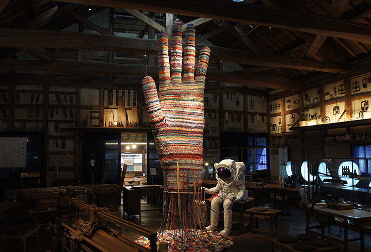 【平田商店】パンチングレザー ドレスグローブ（スマホ対応）