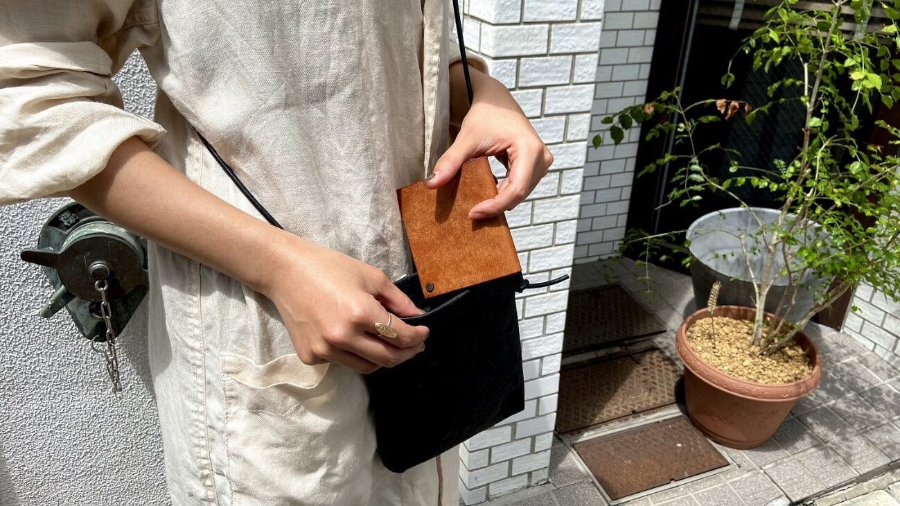 【LITSTA】コンパクトギミック財布「Flexible Wallet」