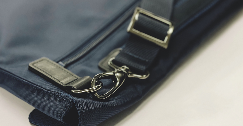 【DOUBLELOOP】ENTERシリーズ PCショルダーバッグ／ポーチバッグ