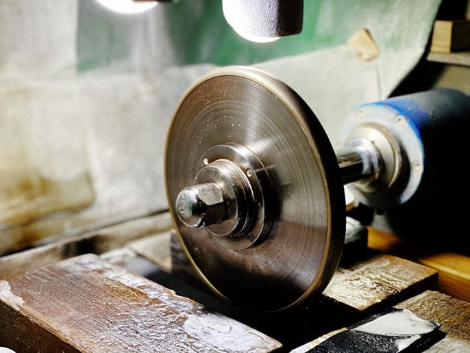 モダン・江戸切子クリスタルバルーンワイングラス