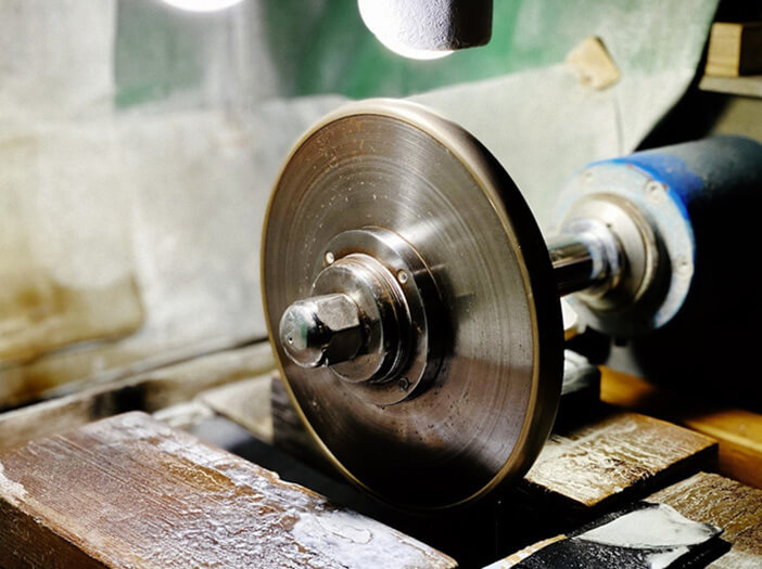 モダン・江戸切子クリスタルバルーンワイングラス